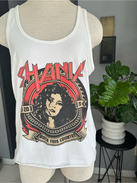 Next Level Apparel Tops - Next Level Apparel Shania Twain white concert tank, size medium